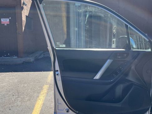 Used 2017 Subaru Forester 2.5i Premium image 10