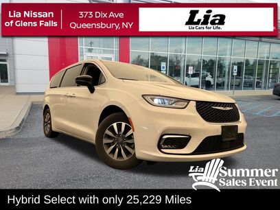 Used 2024 Chrysler Pacifica Limited