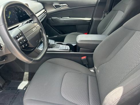 Used 2026 Kia Sportage LX FWD image 11