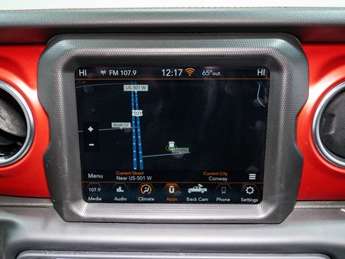 Used 2023 Jeep Gladiator Rubicon w/ Cold Weather Group image 17