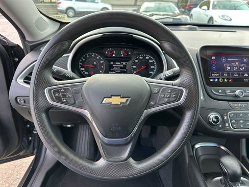 Used 2022 Chevrolet Malibu LT image 22