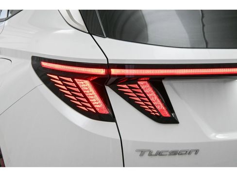 Used 2023 Hyundai Tucson Limited image 25