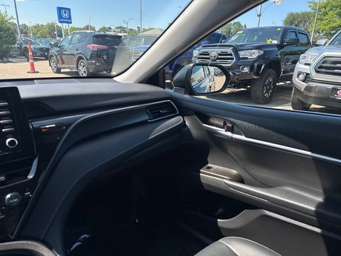 Used 2022 Toyota Camry SE FWD image 29