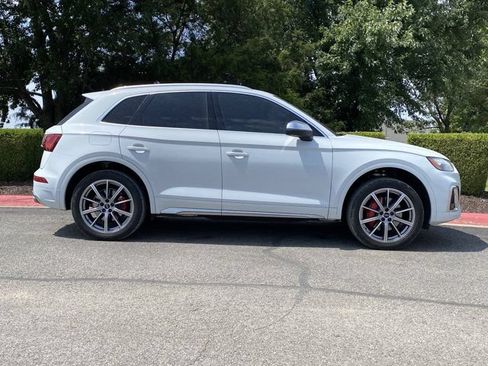 Used 2025 Audi SQ5 Premium Plus AWD/4WD image 2