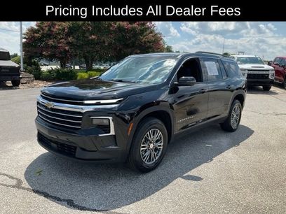 Used 2025 Chevrolet Traverse LT w/ Driver Confidence Package