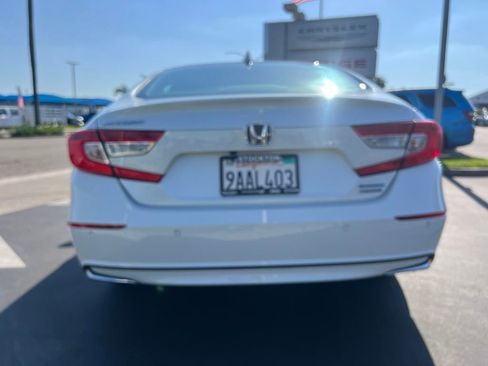 Used 2022 Honda Accord Touring image 16