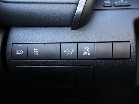 Used 2023 Toyota Camry SE image 30