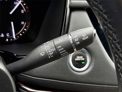 Used 2018 Cadillac XT5 Premium Luxury image 26