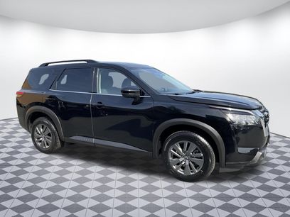 Used 2025 Nissan Pathfinder SV