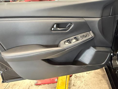 Used 2025 Nissan Sentra S FWD image 26