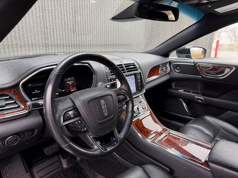 Used 2020 Lincoln Continental Standard w/ Premium Package image 9