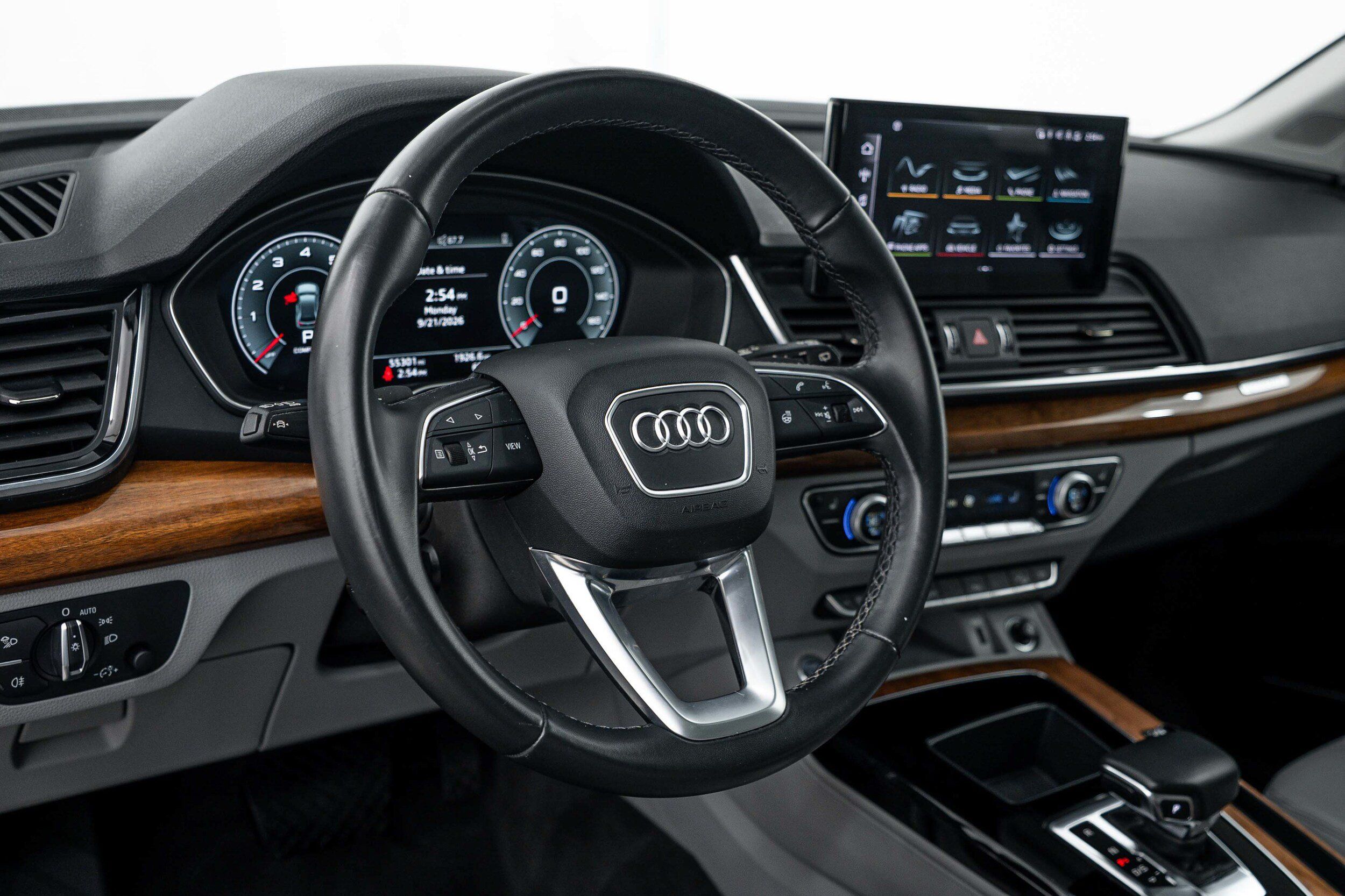 Used 2022 Audi Q5 2.0T Premium Plus w/ Premium Plus Package AWD/4WD image 11