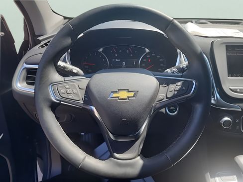 Used 2024 Chevrolet Equinox LT AWD/4WD image 13