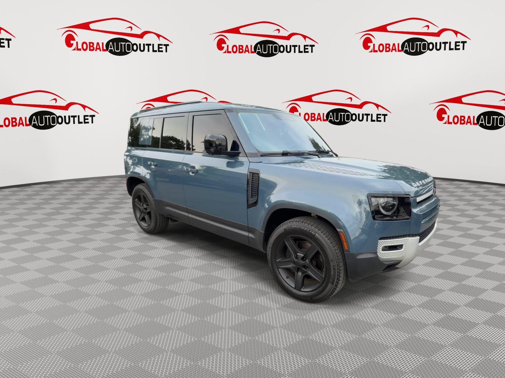 Used 2020 Land Rover Defender 110 SE AWD/4WD image 2