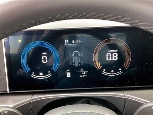 Certified 2025 Hyundai Santa Fe SE image 24