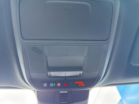 New 2026 Chevrolet Traverse LT image 28