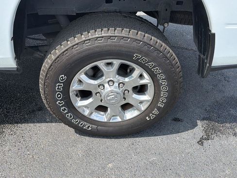Used 2024 RAM 2500 Laramie AWD/4WD image 38