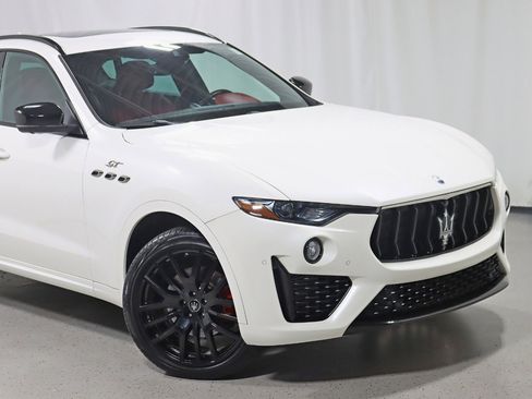 Used 2022 Maserati Levante GT image 3