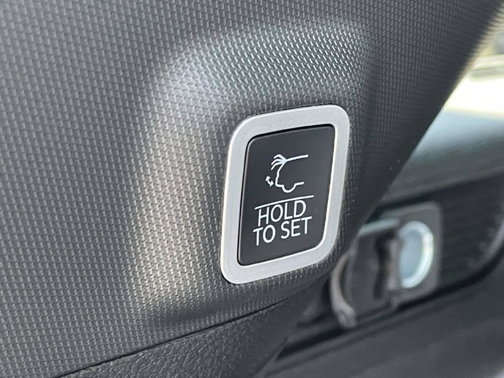 New 2027 Jeep Grand Cherokee Altitude RWD image 41