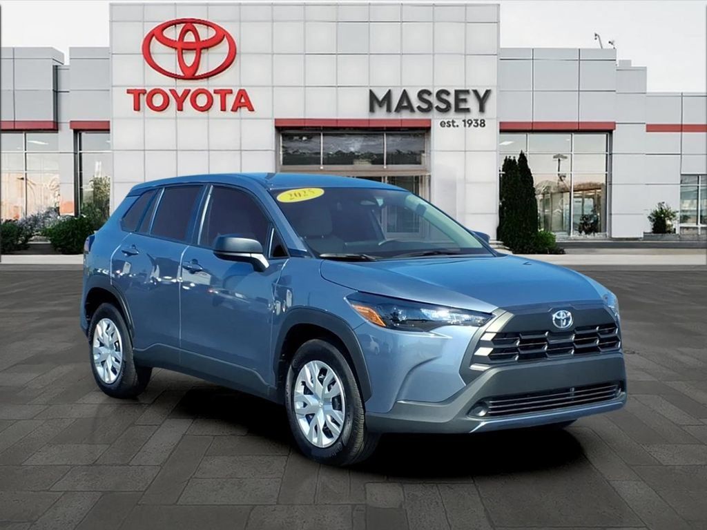 Used 2026 Toyota Corolla Cross L FWD image 1