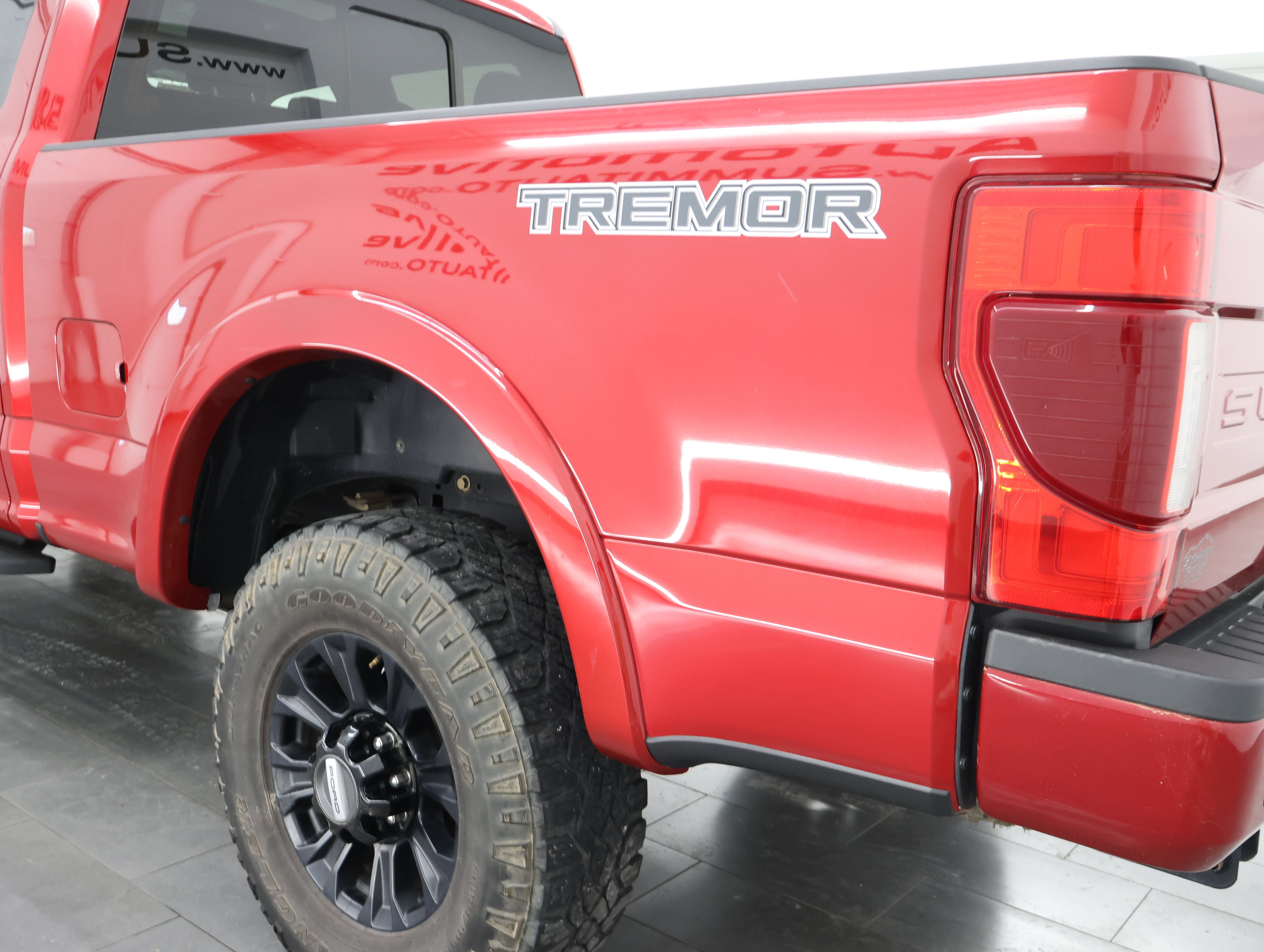 Used 2022 Ford F250 Lariat w/ Tremor Off-Road Package AWD/4WD image 34