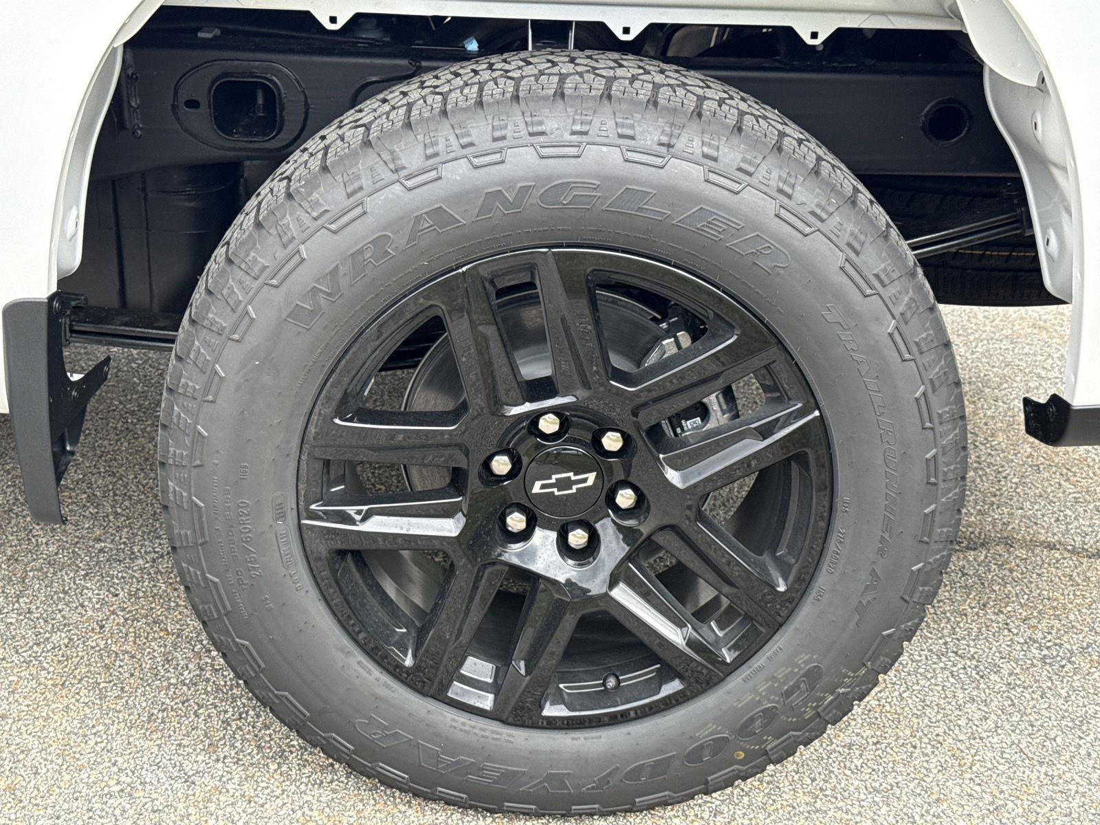 New 2026 Chevrolet Silverado 1500 RST w/ RST Select Package AWD/4WD image 13