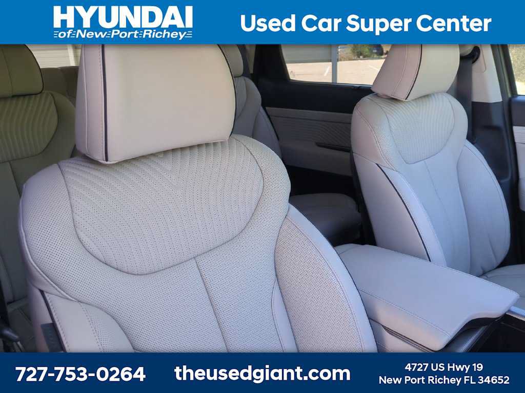 Used 2025 Hyundai Palisade Calligraphy FWD image 6