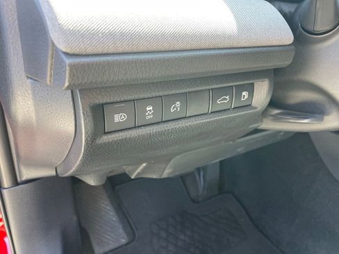 Used 2025 Toyota Camry LE image 6