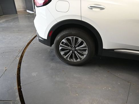 Used 2024 Buick Envision Preferred AWD/4WD image 21