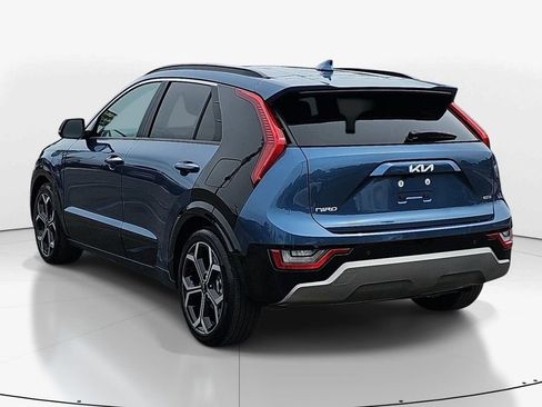 Used 2023 Kia Niro SX Touring FWD image 7