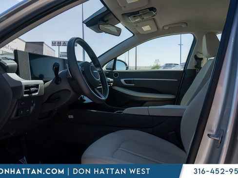 Used 2025 Hyundai Sonata SEL FWD image 3
