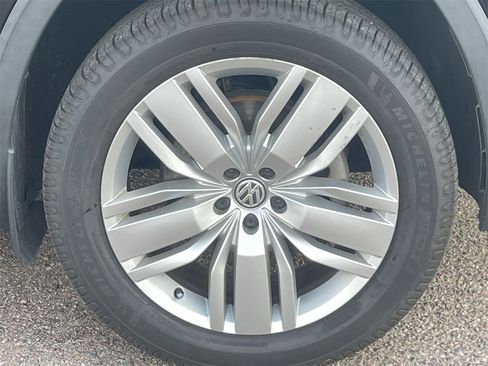 Used 2020 Volkswagen Atlas SEL image 9