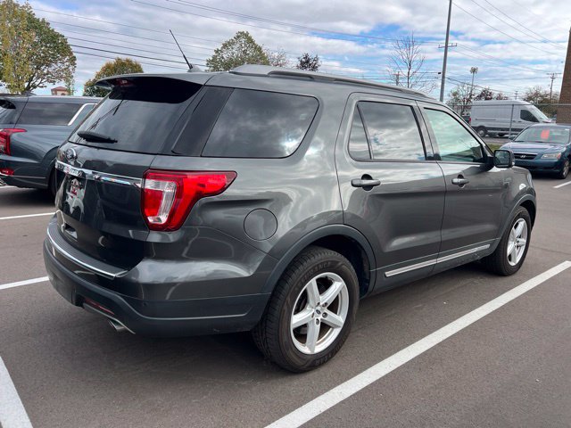 Used 2018 Ford Explorer XLT w/ Equipment Group 202A FWD image 5
