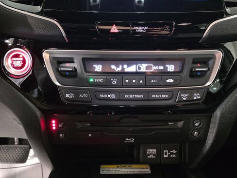 Used 2022 Honda Pilot Black Edition image 30