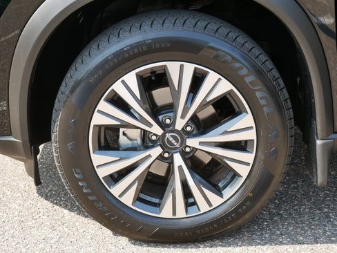 Certified 2023 Nissan Rogue SV w/ SV Premium B Package AWD/4WD image 15