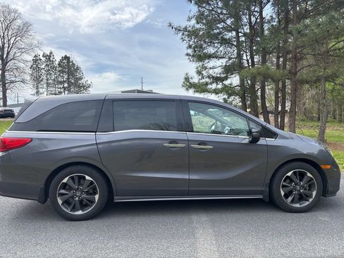 Used 2022 Honda Odyssey Elite image 4