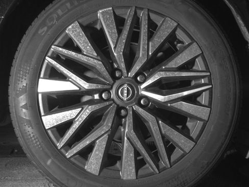 Used 2025 Nissan Altima 2.5 SV FWD image 18