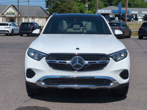 Used 2023 Mercedes-Benz GLC 300 4MATIC image 8