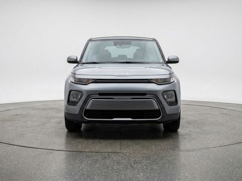 Used 2025 Kia Soul LX w/ LX Technology Package FWD image 2