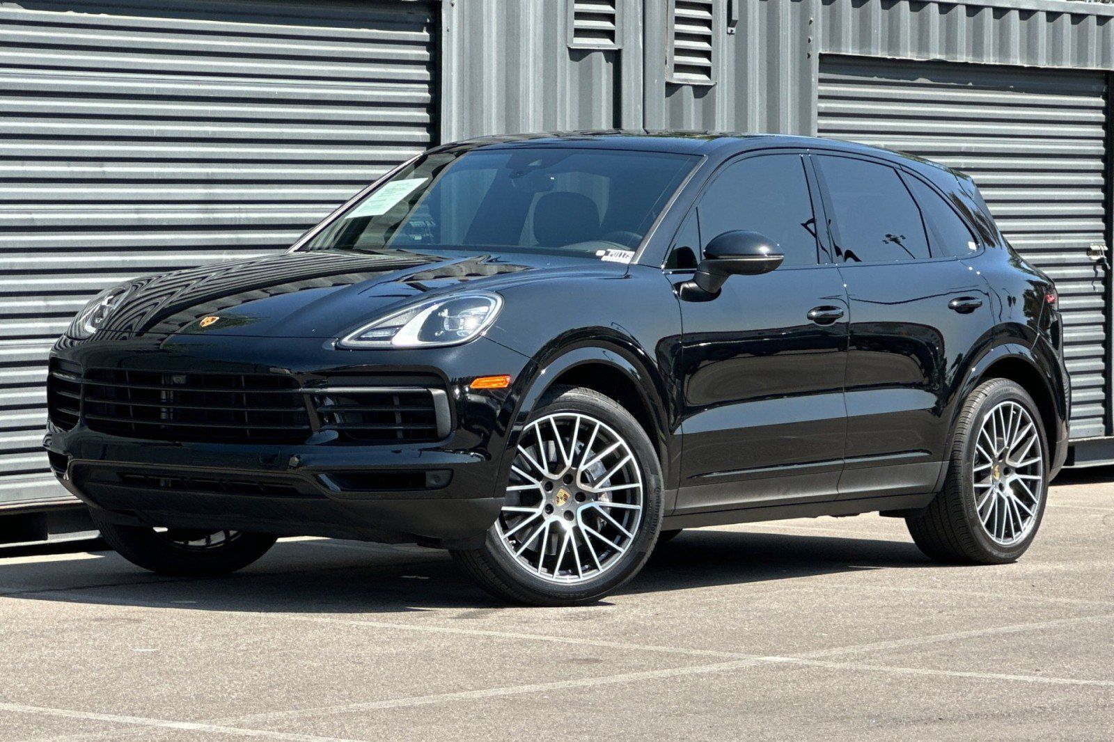 Certified 2023 Porsche Cayenne AWD/4WD image 1