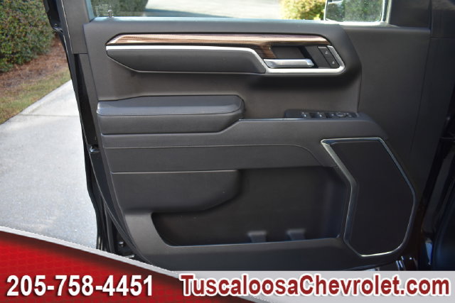 Certified 2025 Chevrolet Silverado 1500 RST AWD/4WD image 18