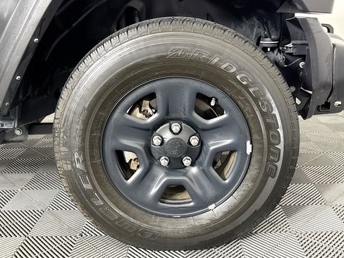 Used 2022 Jeep Gladiator Sport image 31