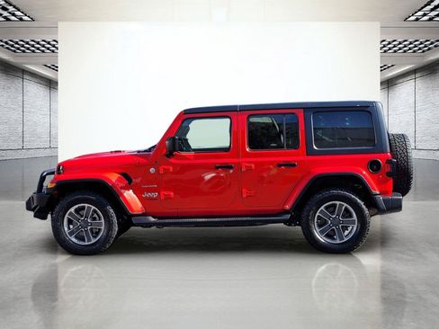 Used 2018 Jeep Wrangler Unlimited Sahara w/ Cold Weather Group AWD/4WD image 10