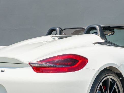 Used 2016 Porsche Boxster Spyder RWD image 43