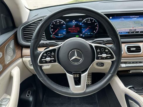 Used 2022 Mercedes-Benz GLS 450 4MATIC w/ AMG Line Exterior image 17
