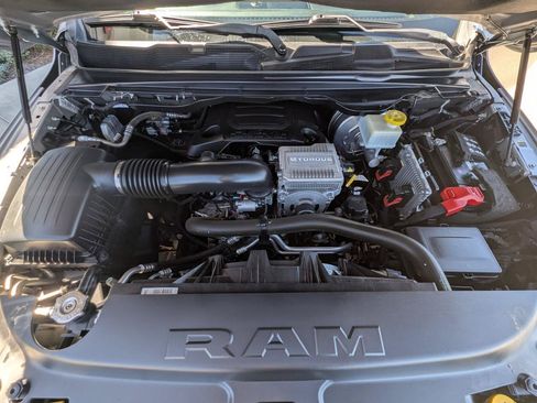 Used 2022 RAM 1500 Laramie w/ Sport Appearance Package AWD/4WD image 32