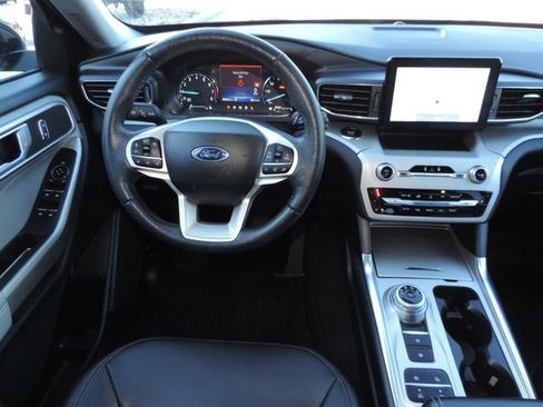 Used 2023 Ford Explorer XLT w/ Equipment Group 202A image 21
