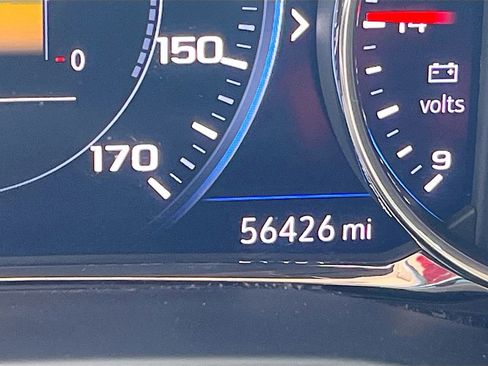 Used 2022 GMC Acadia Denali image 12