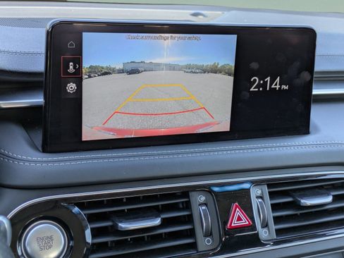 Used 2023 Genesis G70 2.0T image 22