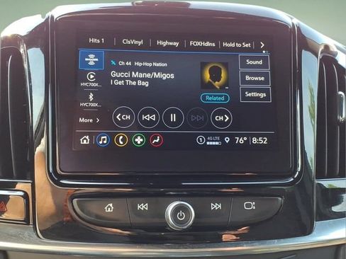 Used 2023 Chevrolet Traverse LT FWD image 18